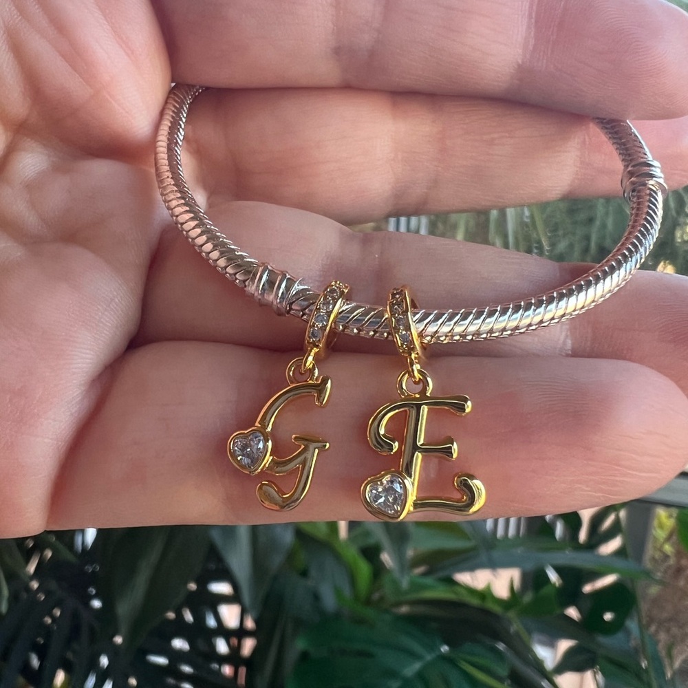 Letter E Charm (One Charm) - Picture 9 of 12